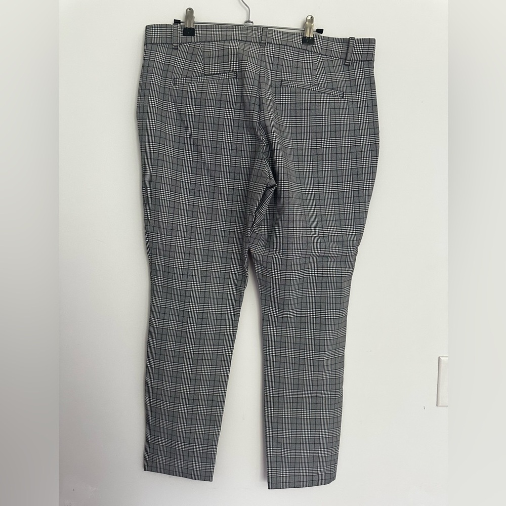 NWT GAP | Woman’s Sz 14 | Black and White Plaid Ankle Cropped Pants💖 - Picture 4 of 5
